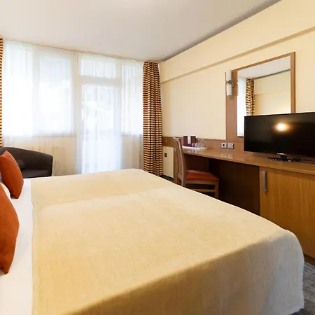 Hotell Art Superior 3*